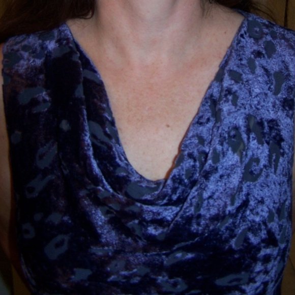 Carole Little Plum gown / laser-cut Made in USA - Picture 3 of 6